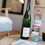 Amalias Hues *